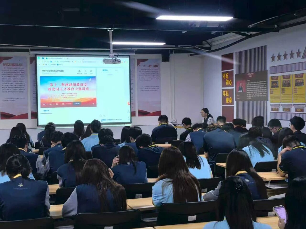 图片2.png 图片2.png