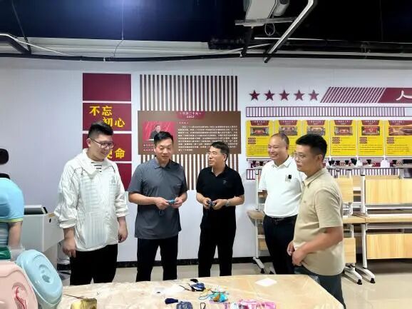 4055991527c7d2e1e07d40ab5f4d4a28.jpg 4055991527c7d2e1e07d40ab5f4d4a28.jpg