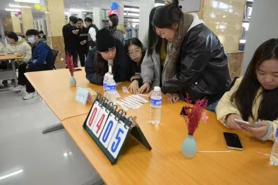 4be8e69583af74bf08bd39352b11aa06